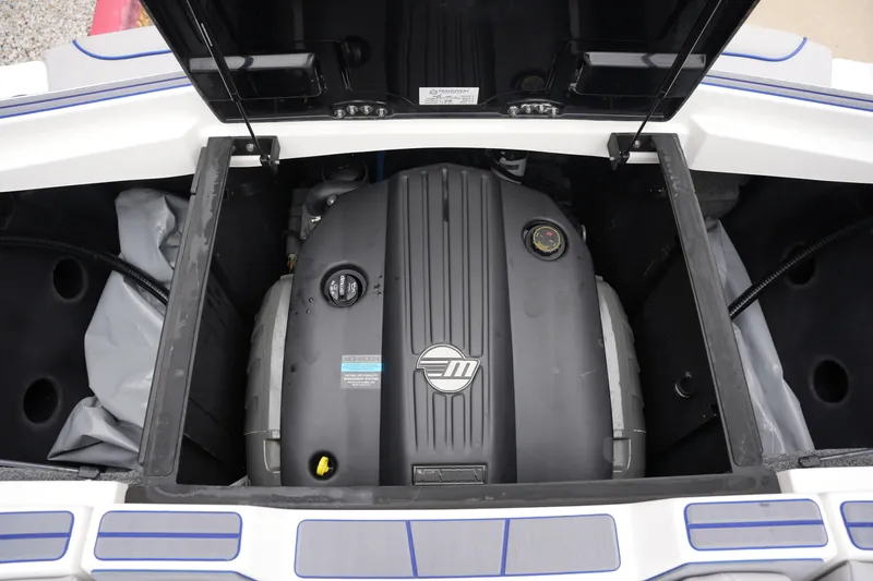 Slide: The Image of Malibu WAKESETTER 23 LSV 2022 - 8