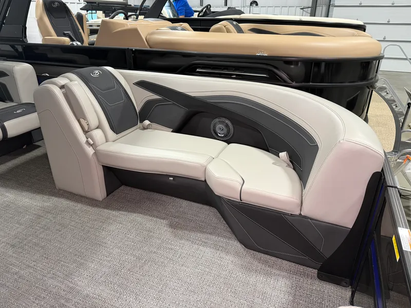 Slide: The Image of Barletta Cabrio 22 Q 2026 - 10