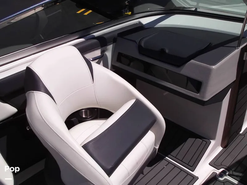 Slide: The Image of Regal 2300 2020 - 14302715