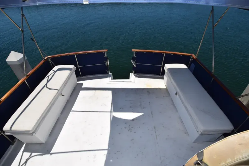 Slide: The Image of Uniflite 42 Double Cabin 1977 - 16