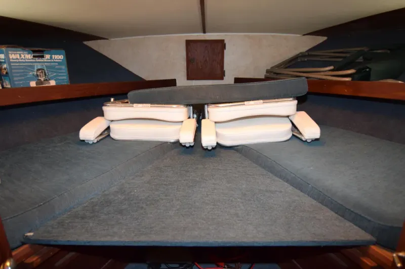 Slide: The Image of Uniflite 42 Double Cabin 1977 - 7