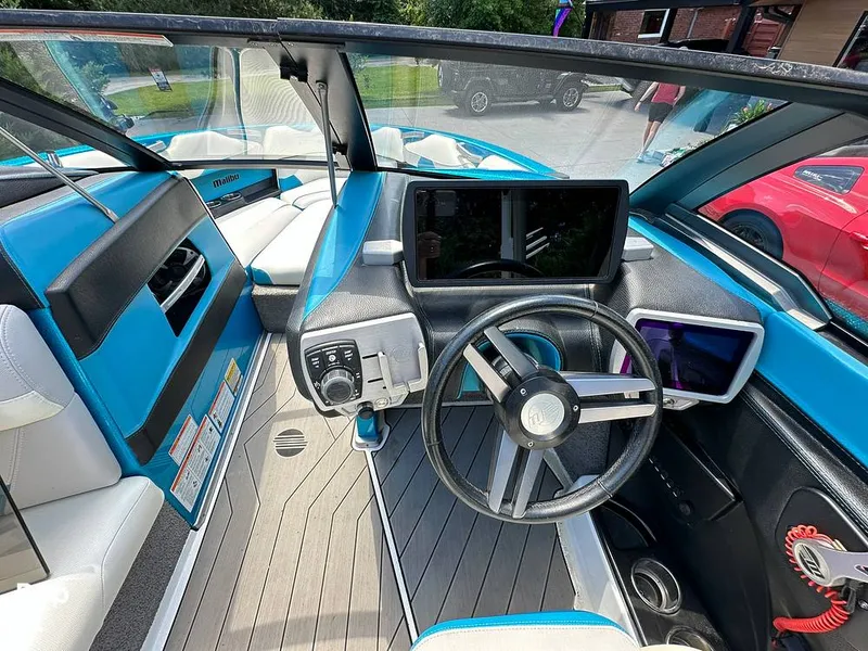 Slide: The Image of Malibu Wakesetter 22 VLX 2017 - 14325909