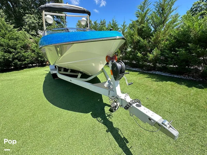 Slide: The Image of Malibu Wakesetter 22 VLX 2017 - 14325816