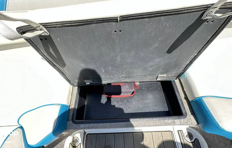Slide: The Image of Malibu Wakesetter 22 VLX 2017 - 14325896