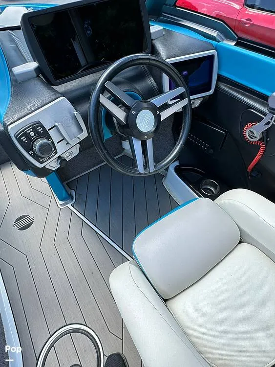 Slide: The Image of Malibu Wakesetter 22 VLX 2017 - 14325908