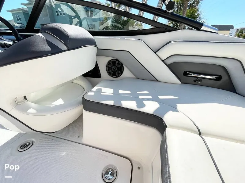 Slide: The Image of Cockpit Seating - 14344558