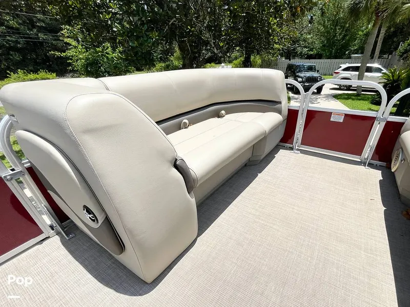 Slide: The Image of Lounge Seating - 14329011