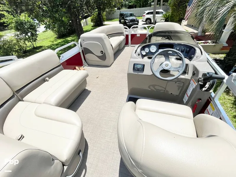 Slide: The Image of Lounge Seating - 14328988