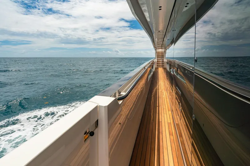 Slide: The Image of Sunseeker Sunseeker 100 Yacht 2024 - 29