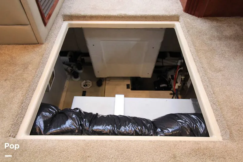 Slide: The Image of Cruisers Yachts 415 2008 - 14367700