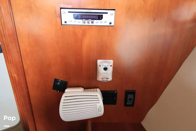 Slide: The Image of Cruisers Yachts 415 2008 - 14367299