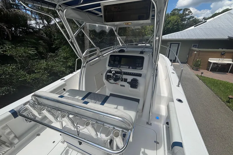 Slide: The Image of Cobia 312 Sport Cabin 2003 - 9