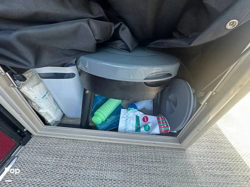 Slide: The Image of Crest Classic LX 220 SLRC 2022 - 14341928