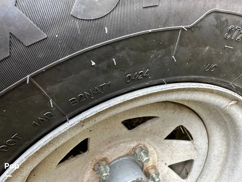 Slide: The Image of Tire Date Code 04/24 - 15930506