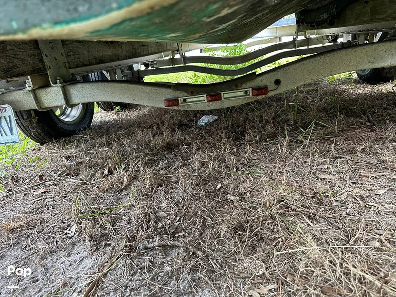 Slide: The Image of Boston Whaler 23 Conquest 2000 - 15930523