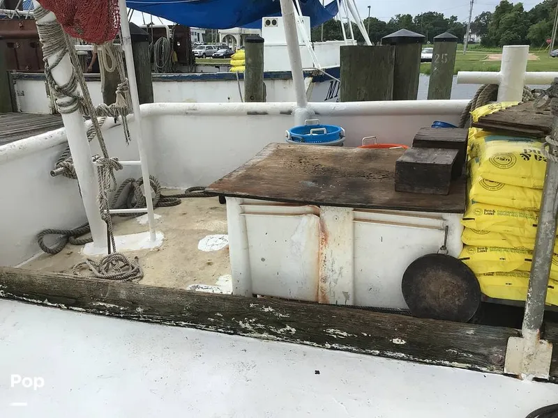 Slide: The Image of Rodriguez Boat Builders 81 1993 - 14350591