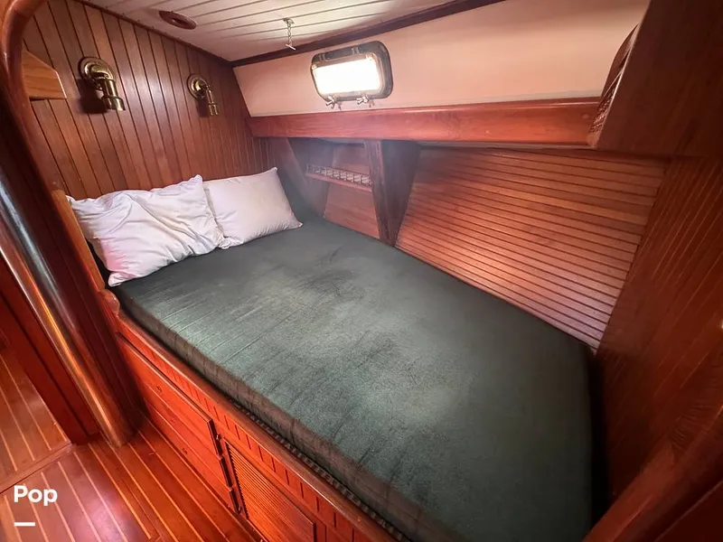 Slide: The Image of Passport 40 1981 - 14755427