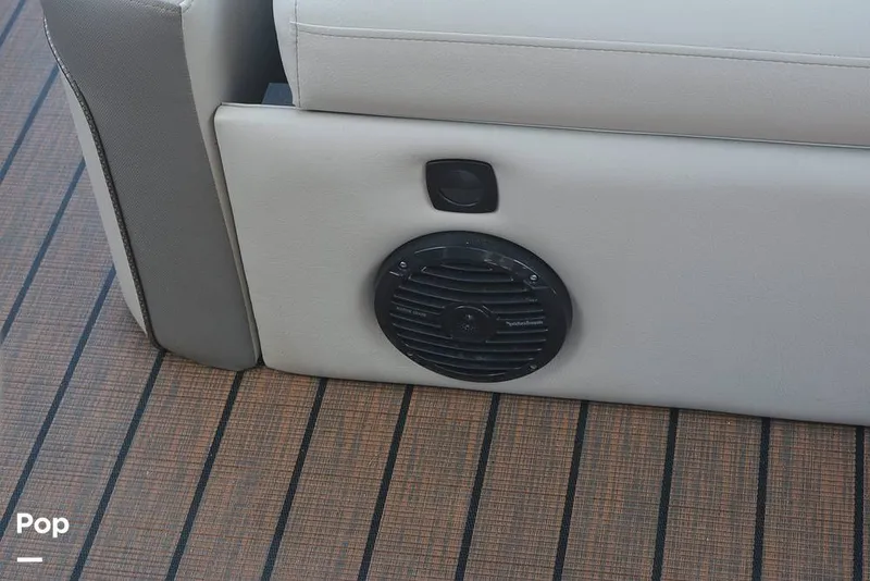 Slide: The Image of Stereo - 14412757