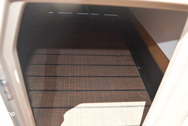 Slide: The Image of Bentley 253 Elite Swingback DC FT 2022 - 14412682