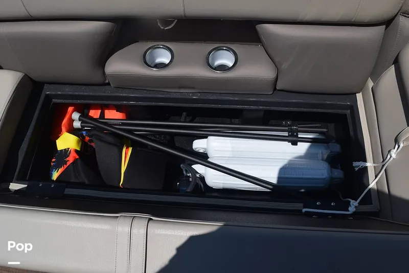 Slide: The Image of Bentley 253 Elite Swingback DC FT 2022 - 14412685