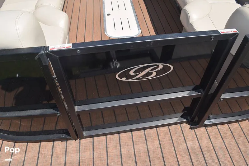 Slide: The Image of Bentley 253 Elite Swingback DC FT 2022 - 14412693