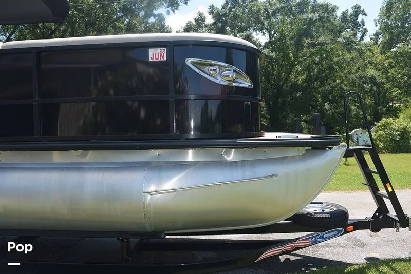 Slide: The Image of Bentley 253 Elite Swingback DC FT 2022 - 14412722