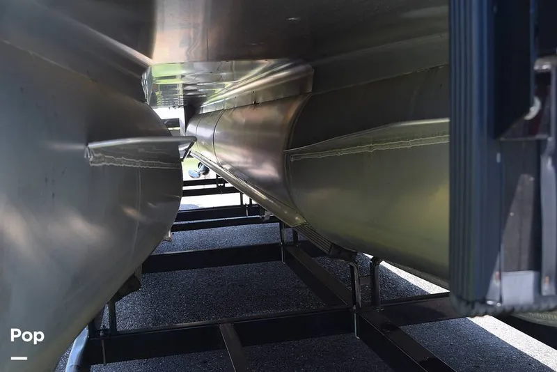 Slide: The Image of Bentley Pontoons 253 Elite Swingback DC FT 2022 - 14412721