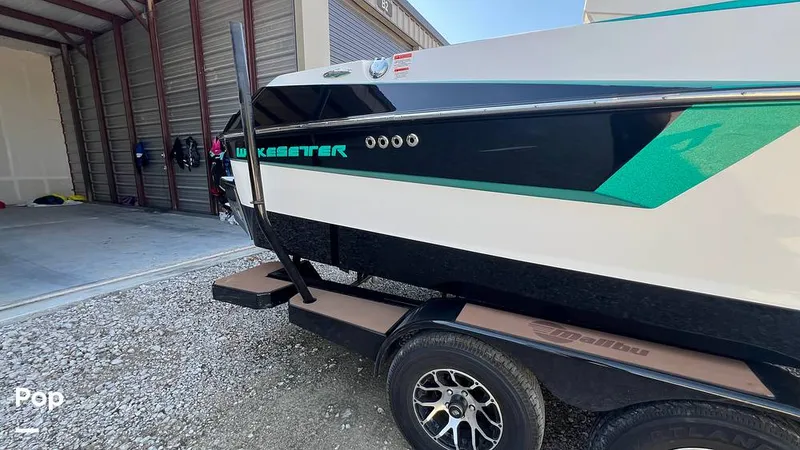 Slide: The Image of Malibu Wakesetter 23 MXZ 2021 - 14709236