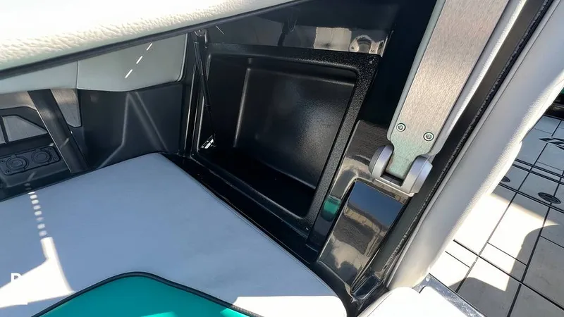 Slide: The Image of Malibu Wakesetter 23 MXZ 2021 - 14709046