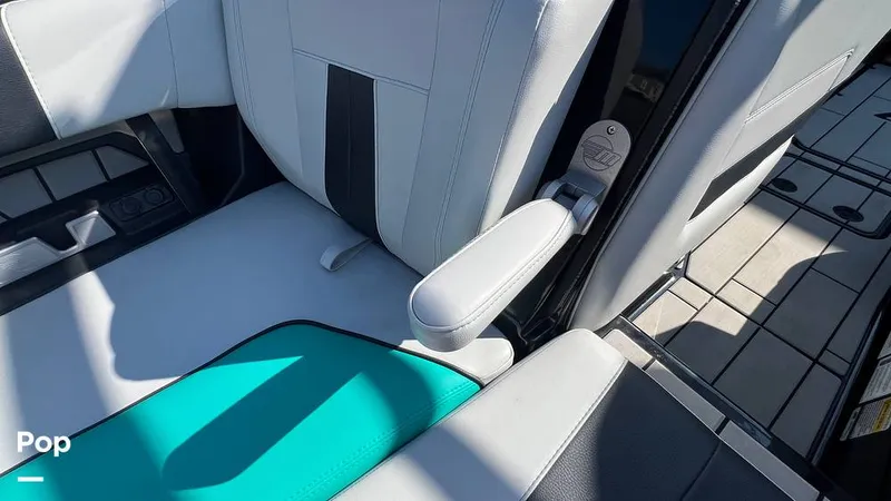 Slide: The Image of Malibu Wakesetter 23 MXZ 2021 - 14709047