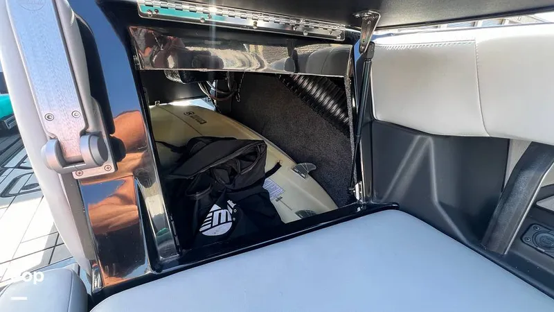 Slide: The Image of Malibu Wakesetter 23 MXZ 2021 - 14709048