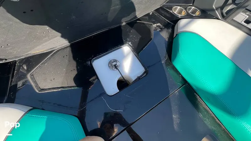 Slide: The Image of Malibu Wakesetter 23 MXZ 2021 - 14709052