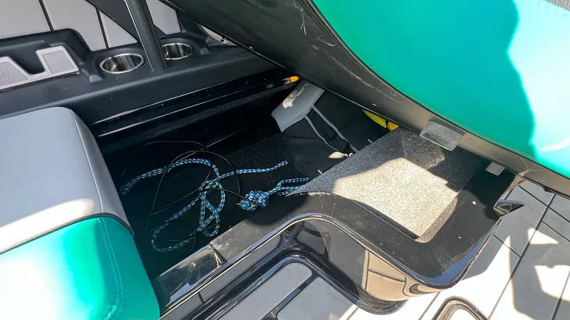 Slide: The Image of Malibu Wakesetter 23 MXZ 2021 - 14709083