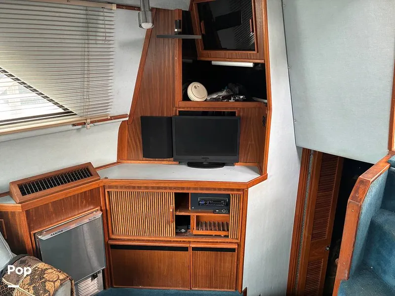 Slide: The Image of Sea Ray 410 Aft Cabin 1987 - 15821742