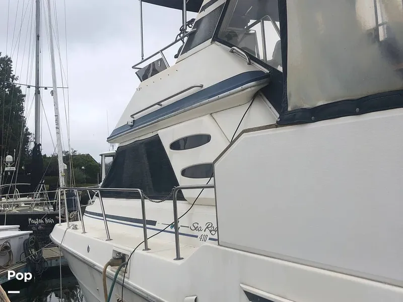 Slide: The Image of Sea Ray 410 Aft Cabin 1987 - 14511190