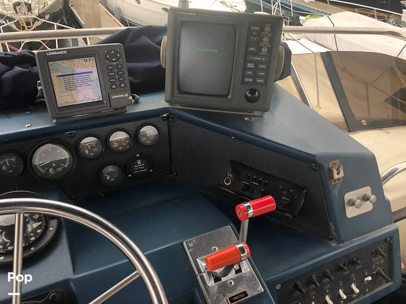 Slide: The Image of Sea Ray 410 Aft Cabin 1987 - 14511240