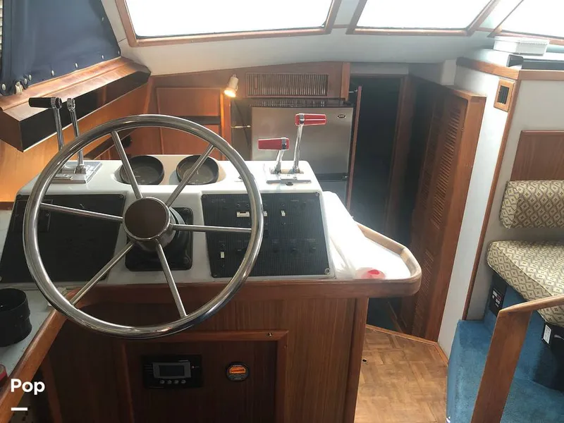 Slide: The Image of Sea Ray 410 Aft Cabin 1987 - 14511261