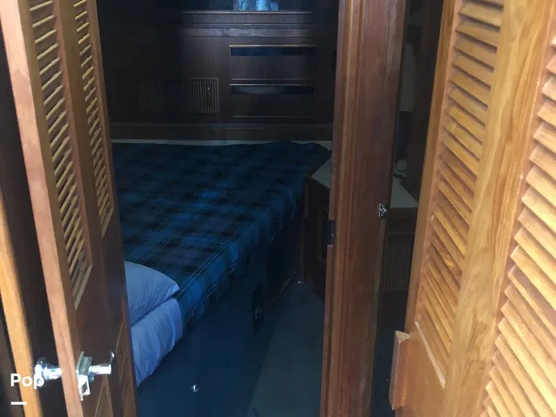 Slide: The Image of Sea Ray 410 Aft Cabin 1987 - 14511274