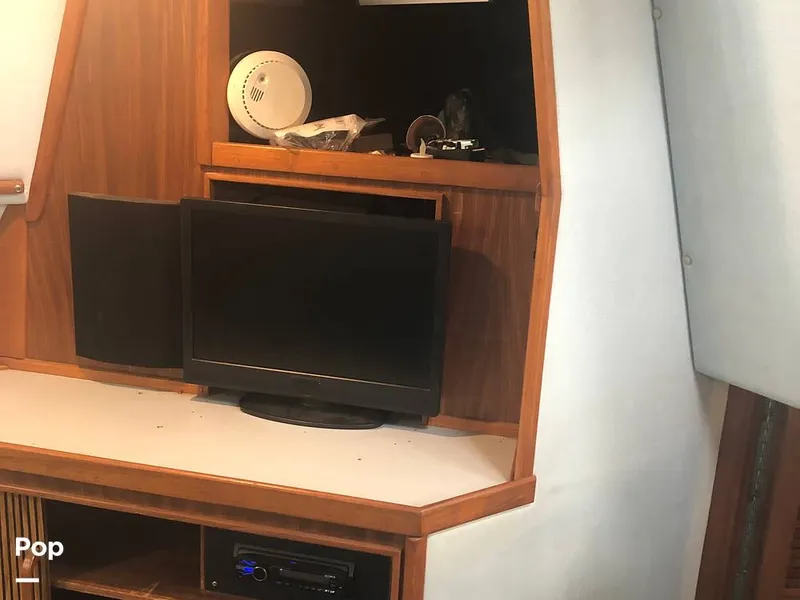 Slide: The Image of Sea Ray 410 Aft Cabin 1987 - 14511284