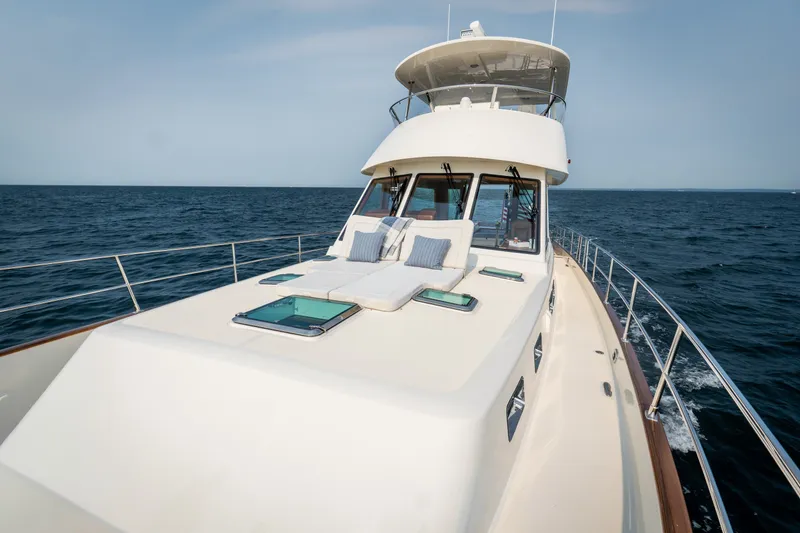 Slide: The Image of Hunt 56 Flybridge 2027 - 27