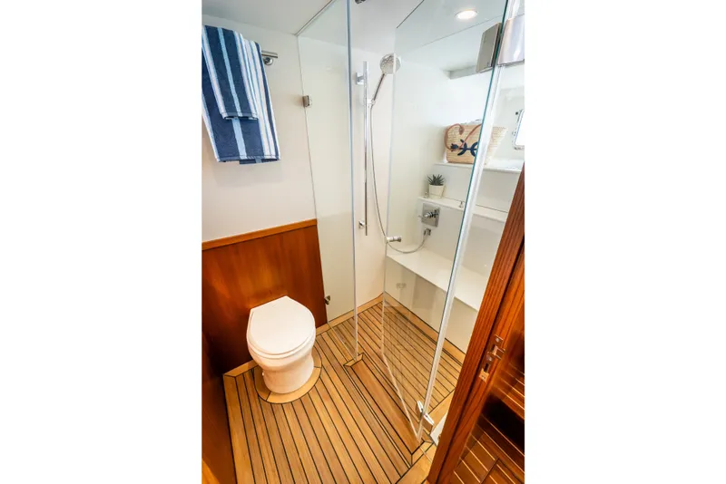 Slide: The Image of Hunt 56 Flybridge 2027 - 60