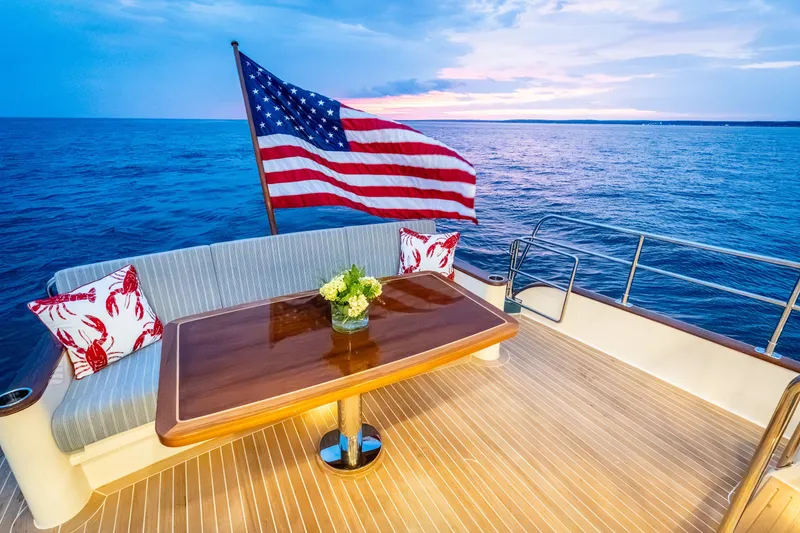 Slide: The Image of Hunt 56 Flybridge 2027 - 21