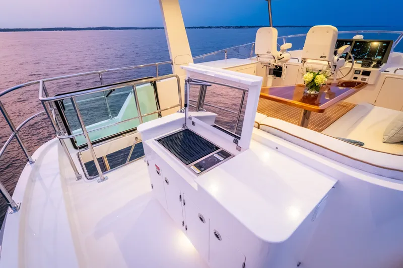 Slide: The Image of Hunt 56 Flybridge 2027 - 30