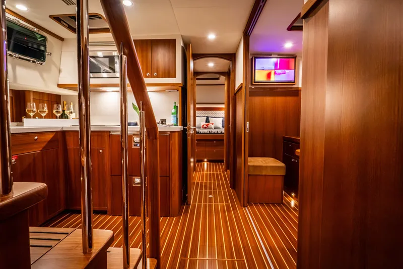 Slide: The Image of Hunt 56 Flybridge 2027 - 50