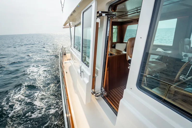 Slide: The Image of Hunt 56 Flybridge 2027 - 24