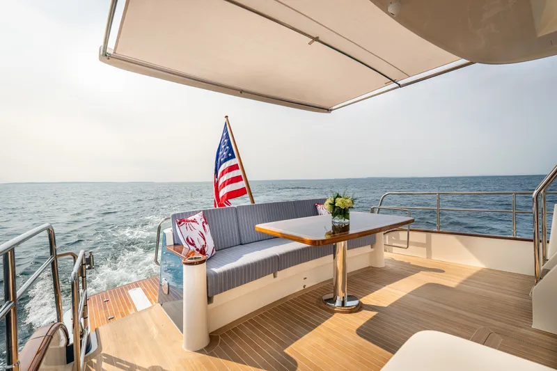 Slide: The Image of Hunt 56 Flybridge 2027 - 22