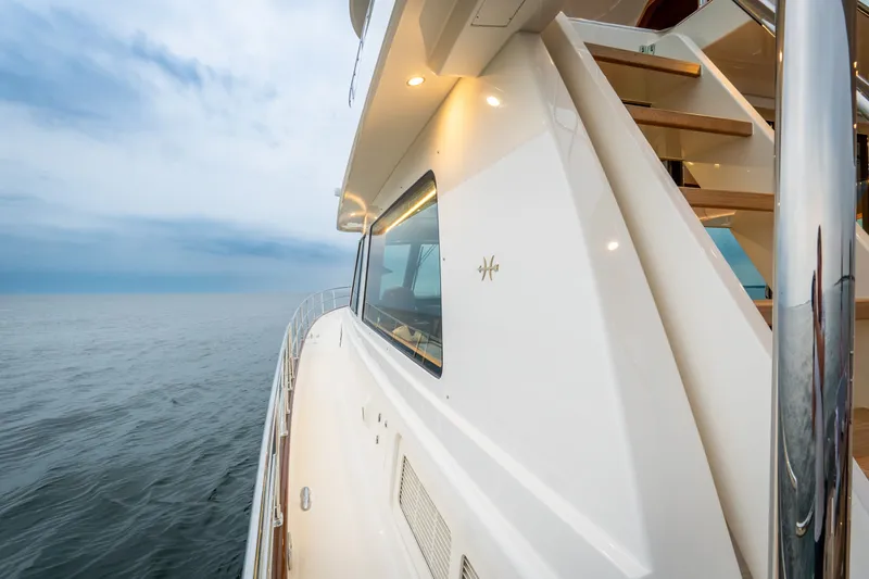 Slide: The Image of Hunt 56 Flybridge 2027 - 25