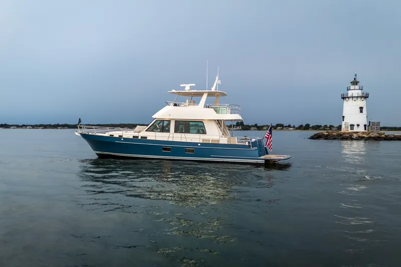 The Image of Hunt 56 Flybridge 2027 - undefined