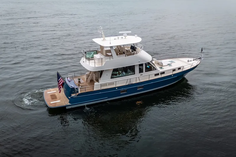 Slide: The Image of Hunt 56 Flybridge 2027 - 16