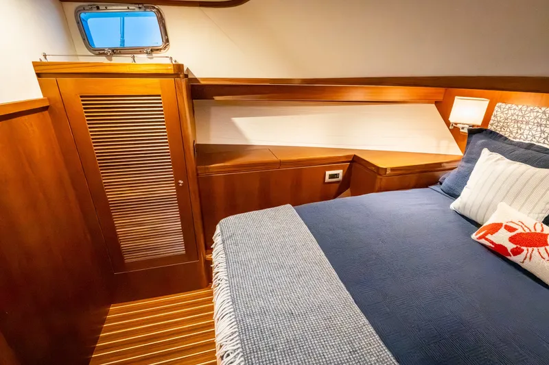Slide: The Image of Hunt 56 Flybridge 2027 - 64